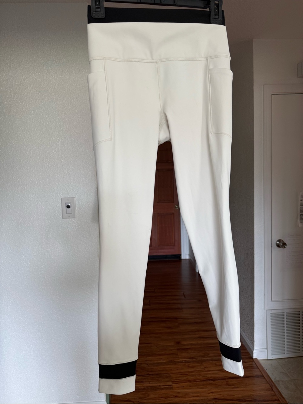 Salutation Stash Double Up High Rise Bone/Black MISLABELED as Transcend Stash